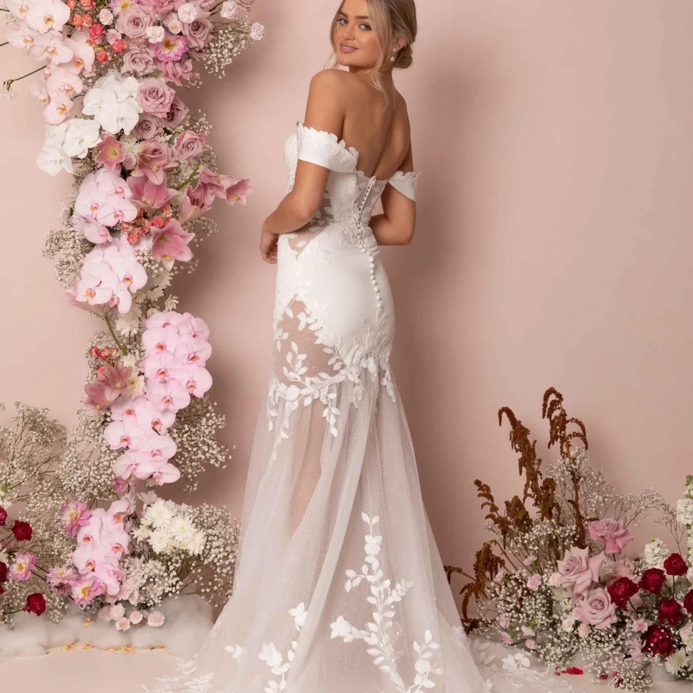 Wedding Dress - Picture 2 of 11